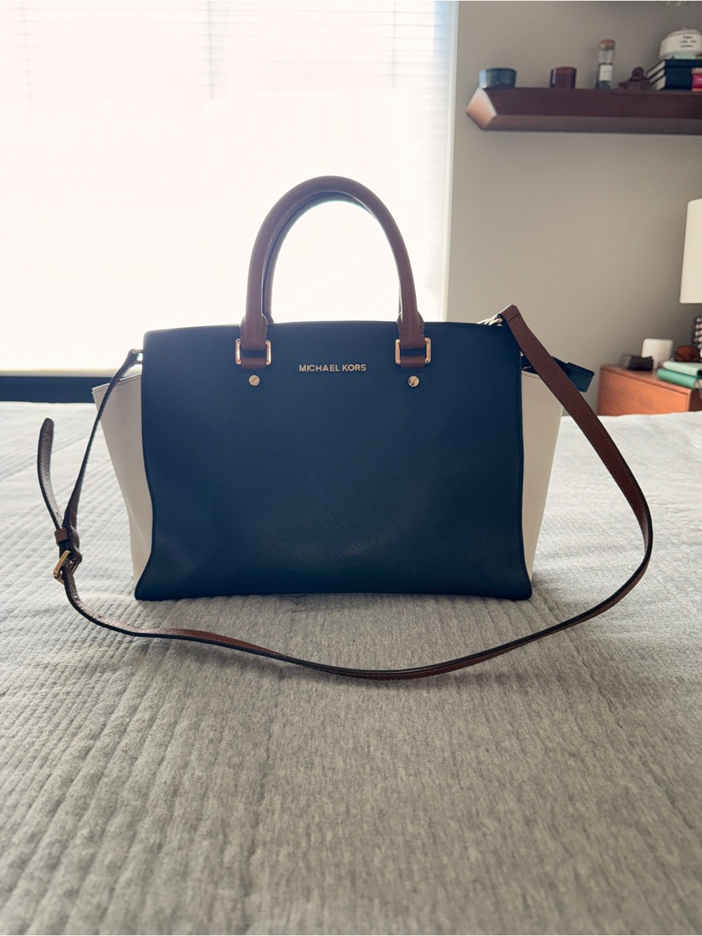 Michael Kors Colorblock Saffiano Leather Purse Navy White Cognac Crossbody 12.5”